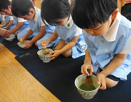 感性・創造力を高め、国際人の育成へ、文化芸術活動